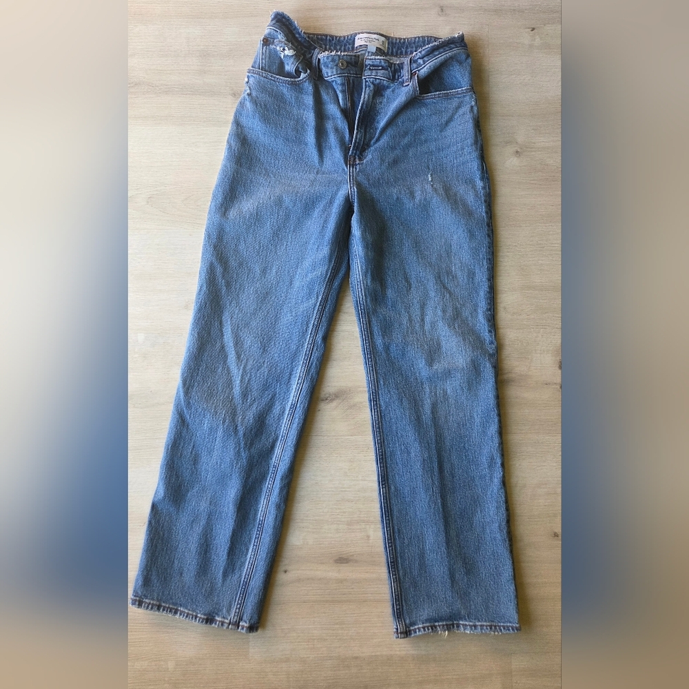 Abercrombie 90s Relaxed Curve Love Jean